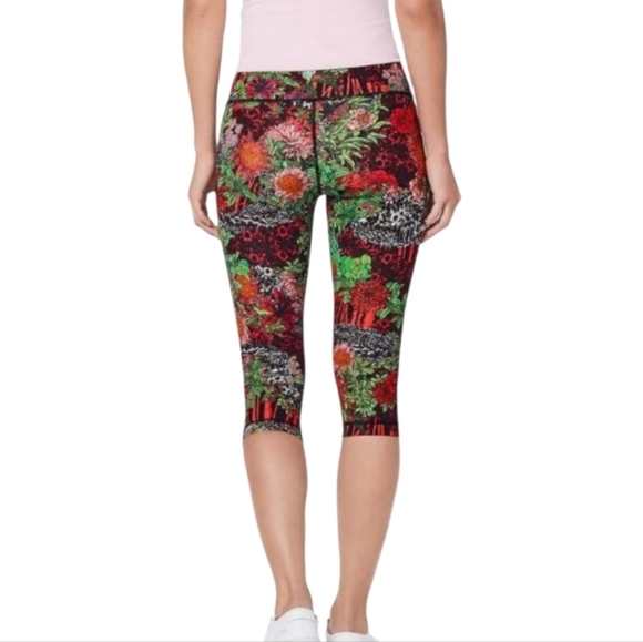Lululemon Athletica wunder under high rise Floral Capri Leggings tights 2 euc - Picture 2 of 6